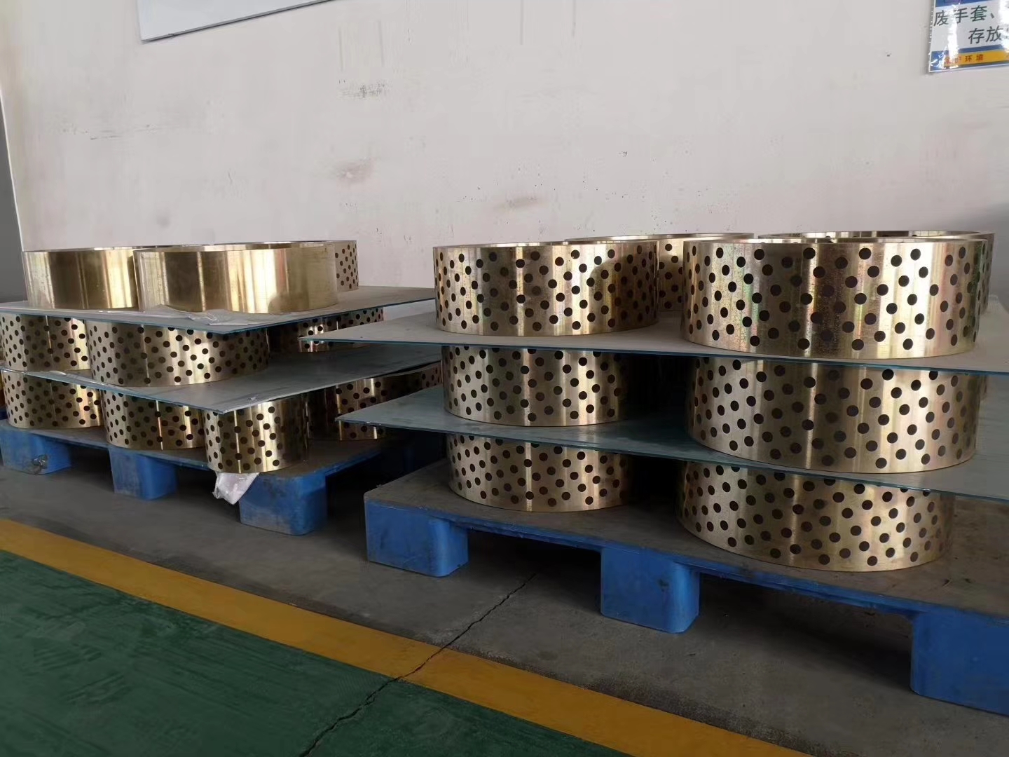 Copper Sleeve Manufacturers Supply Graphite Copper Sleeves for Automotive Mold Accessories